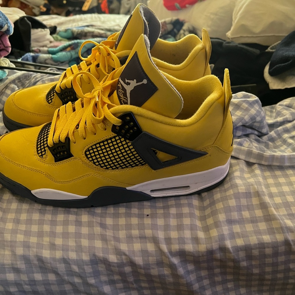 Jordan 4